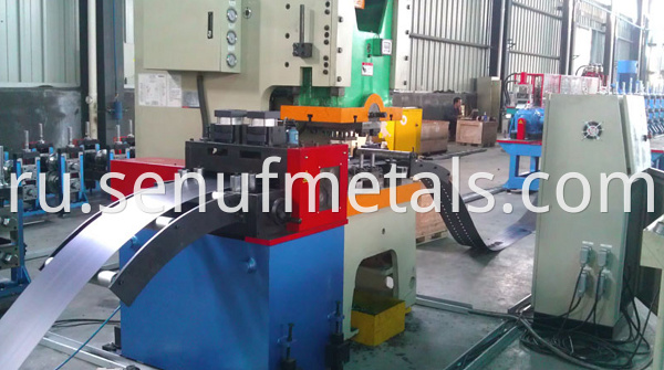 window frame forming machine (1)